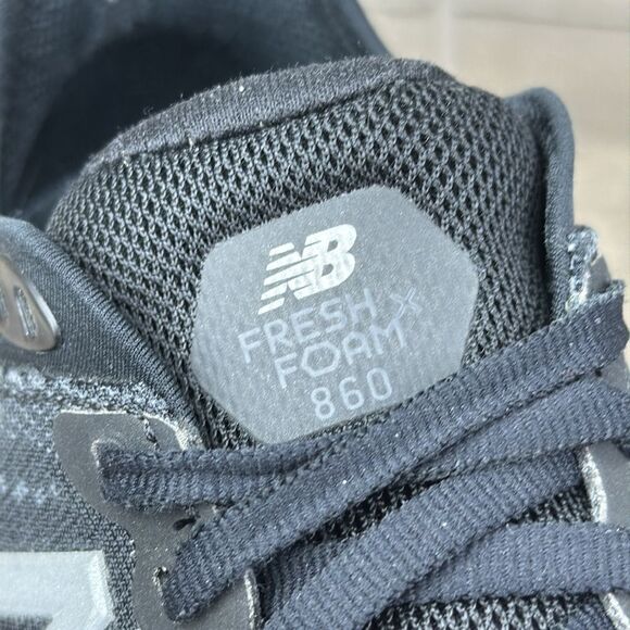 New Balance Fresh Foam 860 v11 Women’s Sz 7 2A Narrow Black White Low Sneakers - Picture 11 of 11